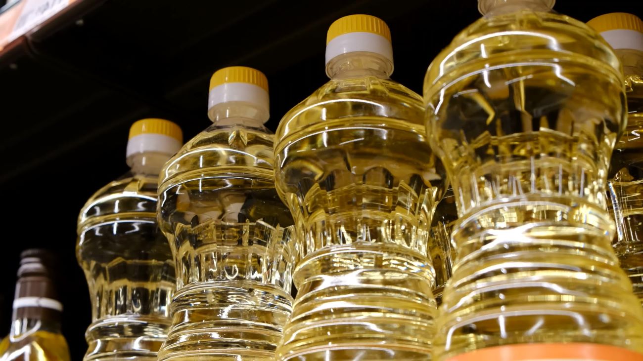 Seriously, Are Seed Oils Bad For You? A Dietitian Weighs In - Nutrition ...